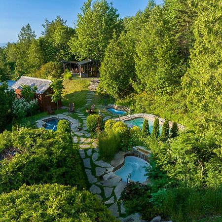 Auberge Des Falaises La Malbaie Eksteriør billede