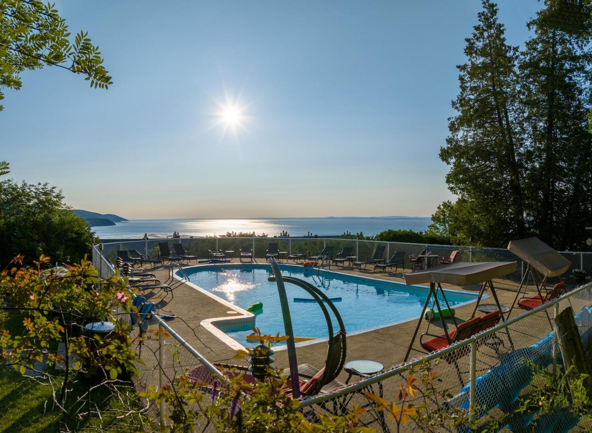 Auberge Des Falaises La Malbaie Eksteriør billede